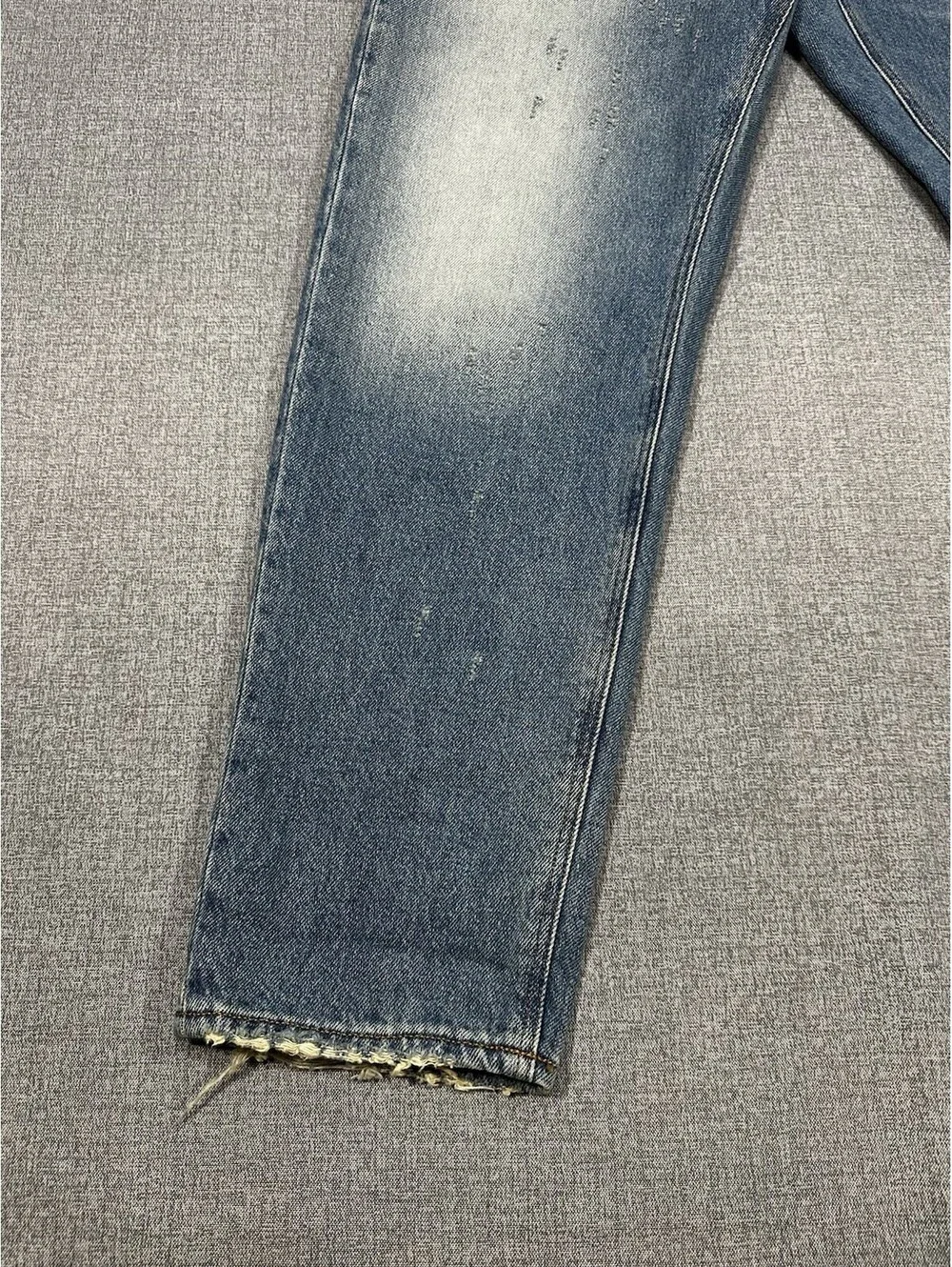 ASOS Design Men’s Distressed Slim Straight Jeans Blue Denim W33 L27